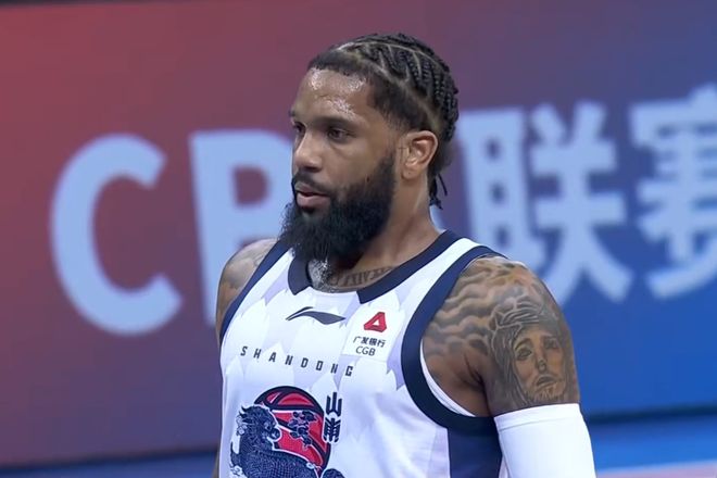 山东男篮负天津评分出炉：鲍威尔得22分仍遭嫌弃，陈林坚有力难出