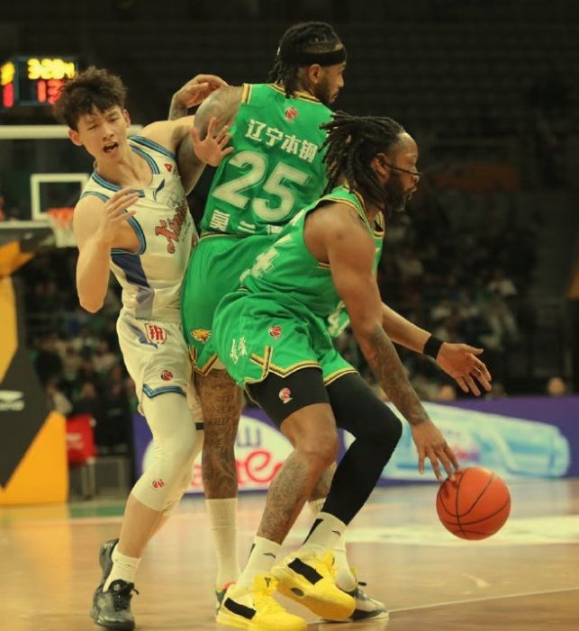 莫兰德6分8板完美！赵继伟2+4+3+2，亨特4分，辽篮领先江苏5分