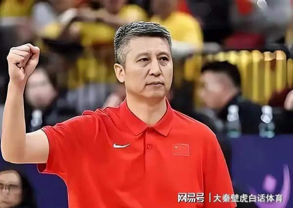 郭士强有魄力！中国男篮官宣21人名单：赵睿胡金秋领衔，周琦落选