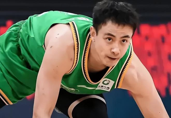 辽宁95-82战胜江苏 球员评价：4人满分，李晓旭及格，7人低迷