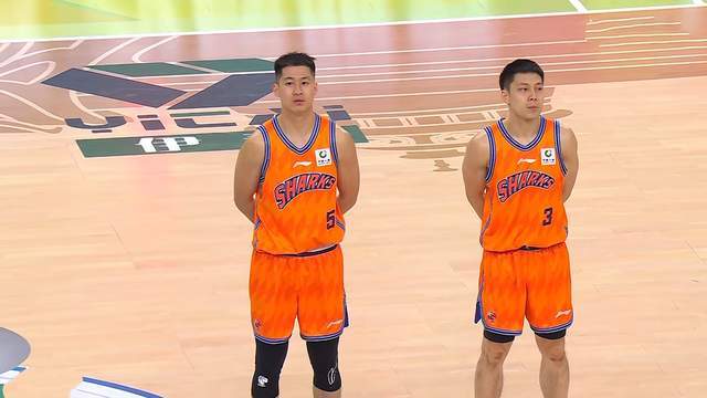 与山东会师，上海男篮赛季三杀广东，洛夫顿31+11 新星15分成奇兵