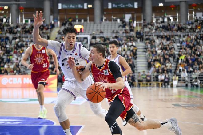 CBA俱乐部杯赛：山西汾酒胜北京控股