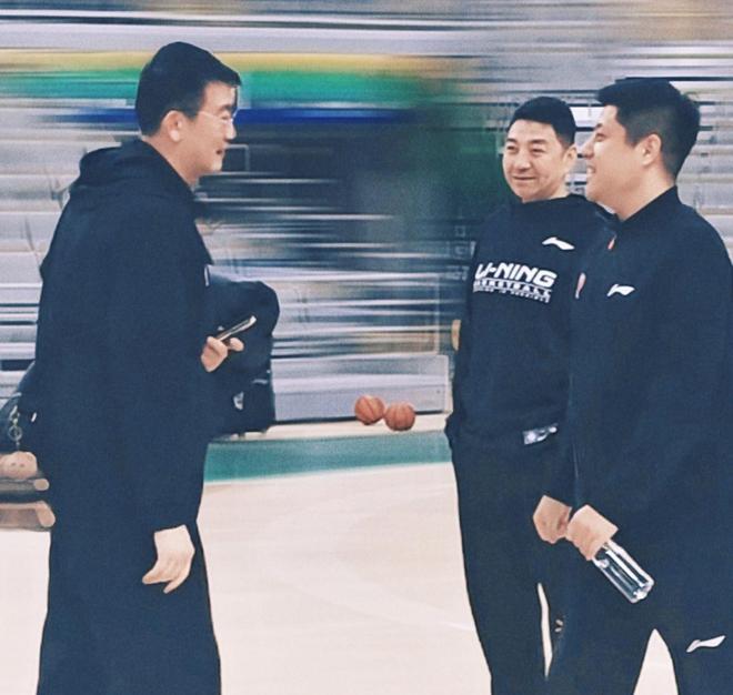 广厦外援硬是把王博给打回来了！赛前踩场现身场地，要冲决赛？