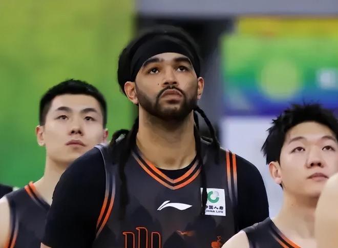 山东97-76广厦2喜2忧！琼斯+王证出价值，陈林坚还需调整！