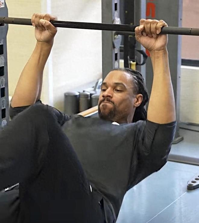 大外在路上！朱八宣布补强，抗衡3大劲敌，2张底牌已复出参加训练