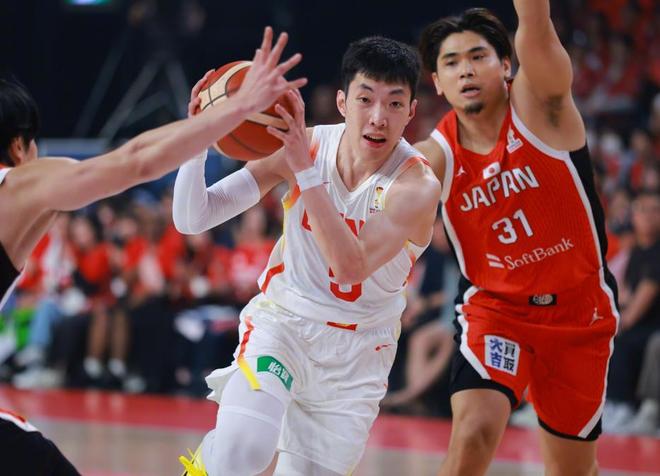 中国男篮上演超级大逆转，单节25比9力克日本男篮，取得开门红