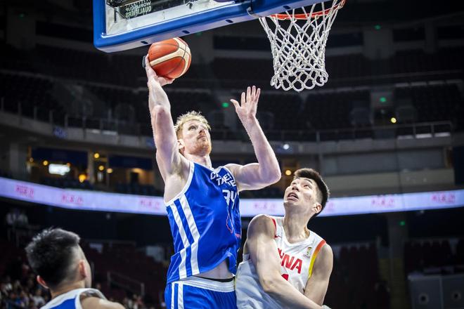 体力不支，高柏铠全场出战36分钟&投篮14中8，得到19分11篮板