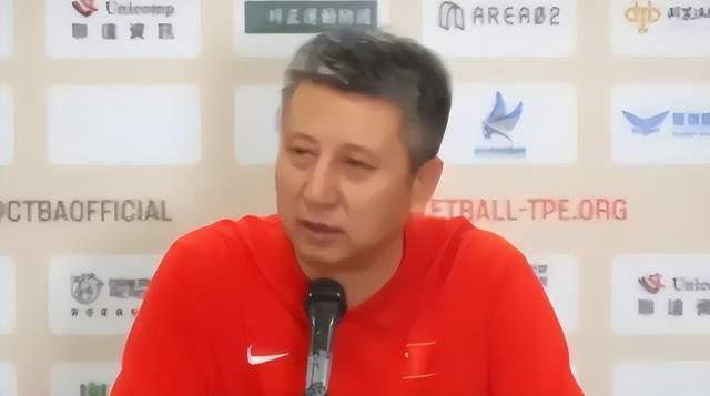 中国男篮为何险胜？郭士强给出答案，盛赞对手1人，赵继伟有话说