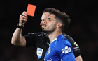 本赛季切尔西在联赛中已吃7张红牌，英超单赛季历史纪录是9张