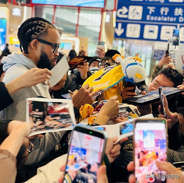 麦基：中国球迷为我疯狂 向他们表达爱意 会为北京男篮赢下很多比赛