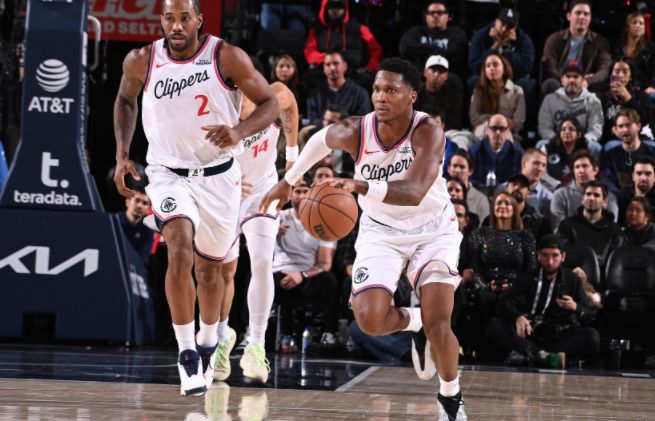 快船5人得分15+，20分胜鹈鹕！小卡23+5，大洛立大功，费尔斯28分