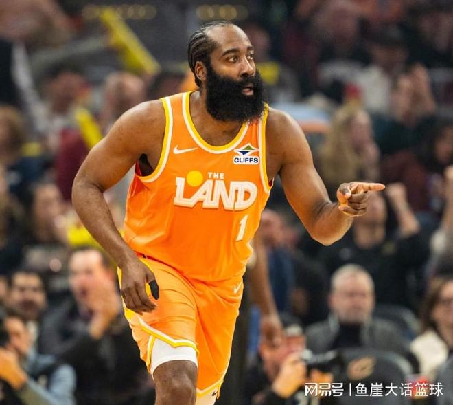 NBA最新排名！骑士两队争第三，快船渔翁得利，湖人给一队送大礼