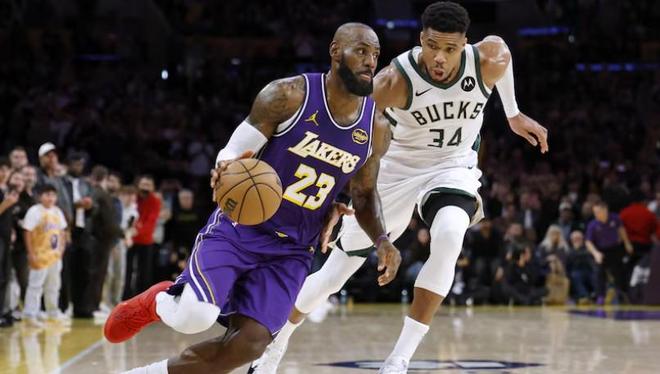 雄伟计划，记者：勇士今夏将尝试引进字母哥和詹姆斯联手库里