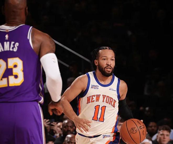 雷迪克又把湖人球迷整无语了！防守仍垮，五小自杀，让人失望！