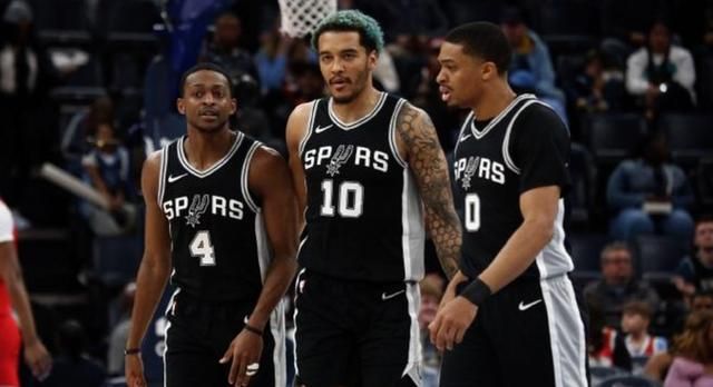 松弛感拉满，曾经的天才写满悲伤，如今的浪荡让人心伤