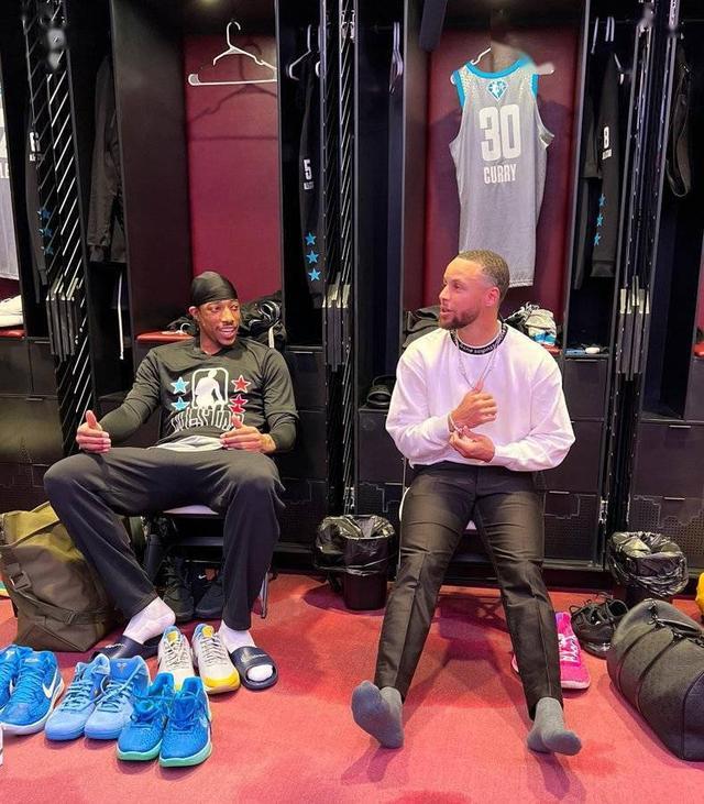 历史三分王库里，NBA总得分竟被中投大师德罗赞反超？真相太扎心