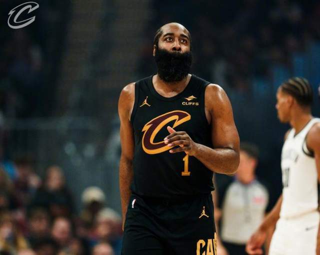 场均仅32分钟！我能帮哈登减负，阿特金森明牌，而阿伦想拿11连胜