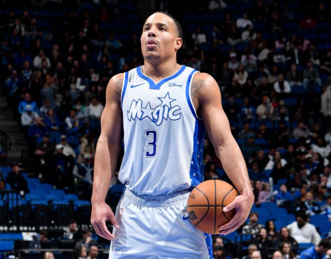 萨格斯生涯首次三双！魔术交锋9连胜篮网 班凯罗22分贝恩23分