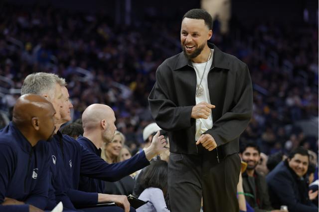 勇士该不该让库里歇到赛季末？