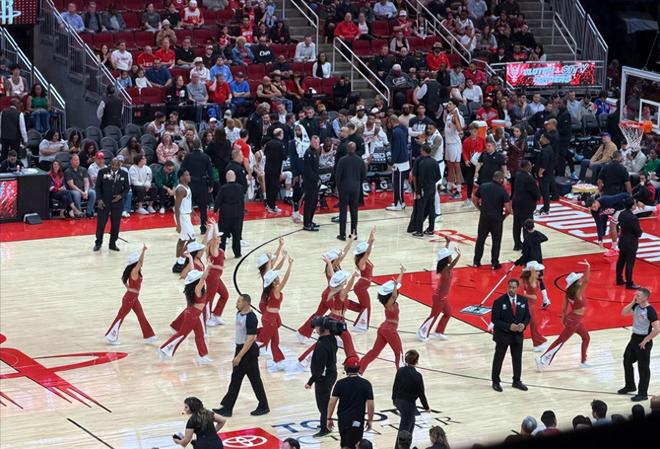 火箭大胜快船!没控位+没战术,赛后一览谁是最大功臣,不是杜兰特