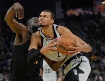 马刺过勇士，文班终于跨过追梦