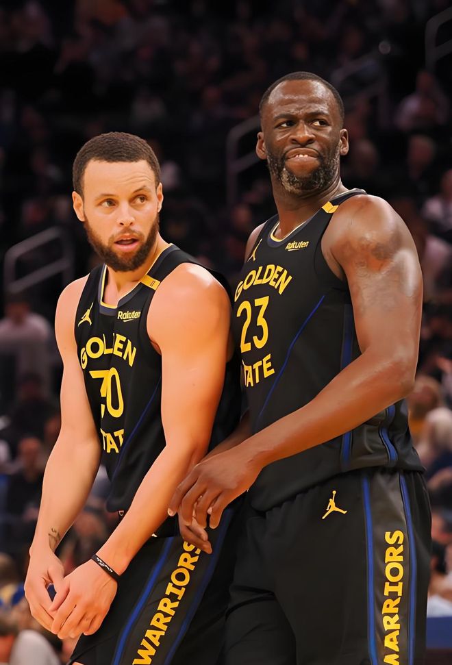 库里大腿被詹姆斯征服！表示想跟詹姆斯当队友！