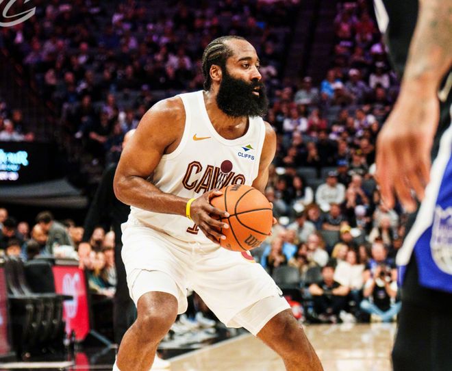 23分8助！哈登骑士首秀完成自我救赎，米切尔35分，威少21分7失误