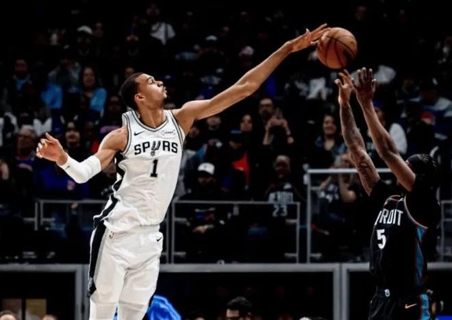 狂胜54分，又爆冷11分惨败！NBA最神奇的队伍，你们要拿总冠军了