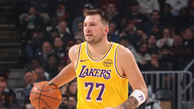 东契奇交易1周年！若湖人现在送走他能换哪些筹码？美媒列4大方案