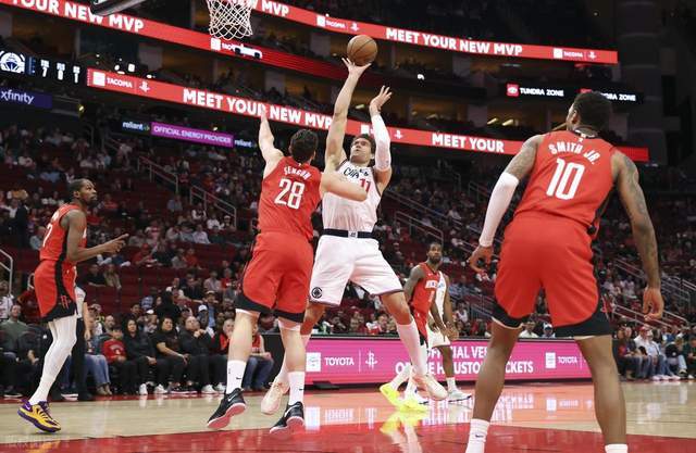 拉锯战！火箭9三分仍落后1分：杜兰特14中4低迷，伦纳德11分4板