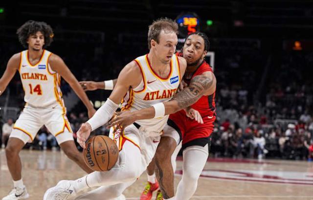 湖人以微小代价换来肯纳德 这位三分王在詹东里身边有何种发挥？