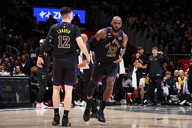 防守端确实非常卖力，但湖人锋线新星最近在进攻端真是太平庸了？