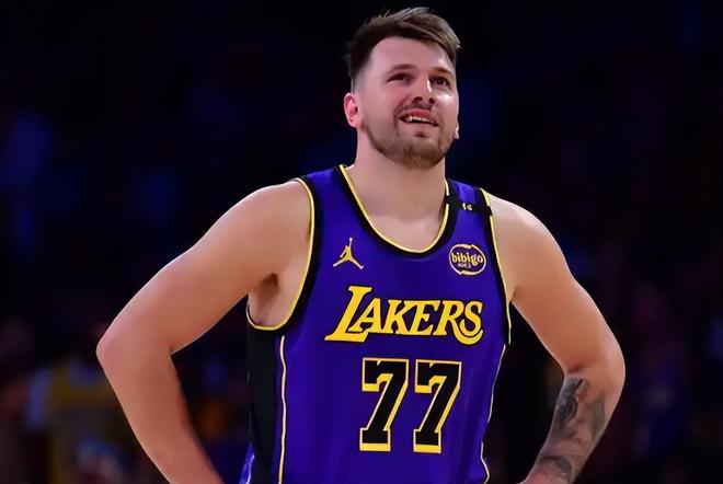 湖人VS勇士前瞻：湖勇大战！东契奇库里缺阵，湖人冲击3连胜