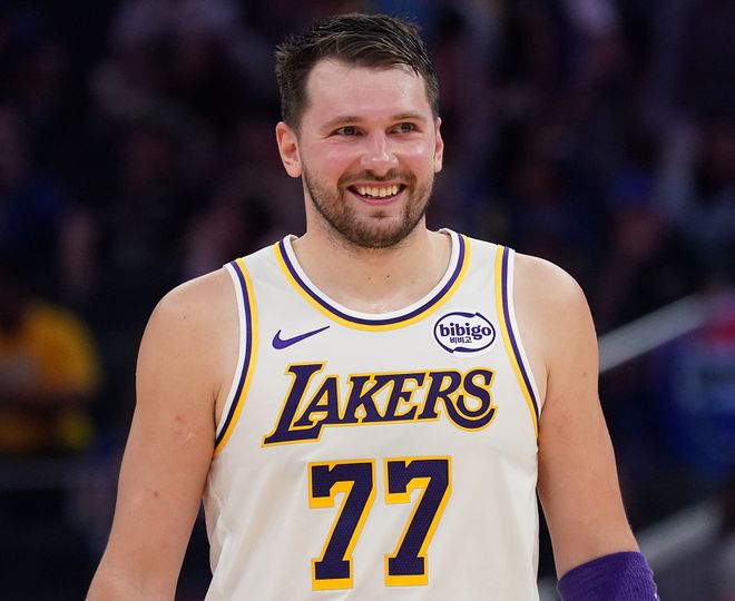 约基奇轰35+13+9仍无缘今日最佳！对不起，你碰到不讲理的卢卡了