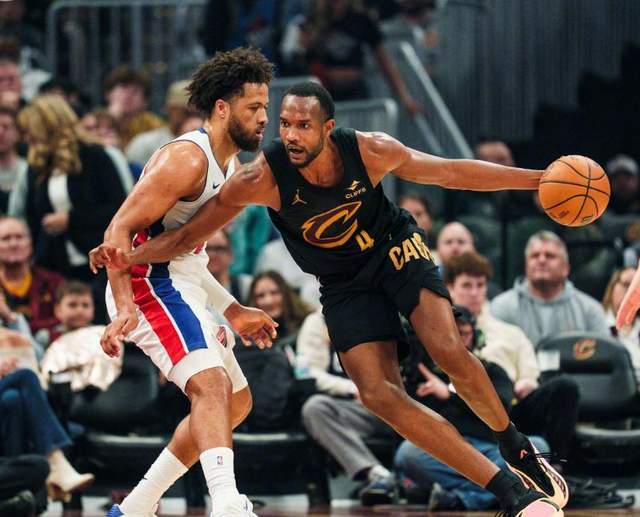 轰22+4+3！我们要围绕哈登，泰森赛后说出好处，他还提到了米切尔