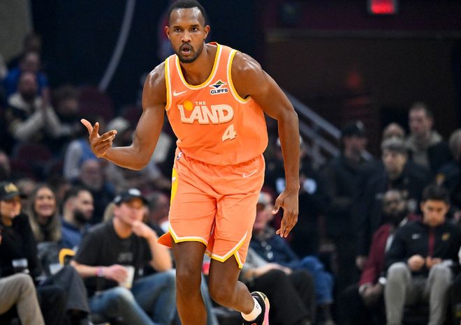 骑士113-109战胜活塞 球员评价：3人优秀，6人低迷