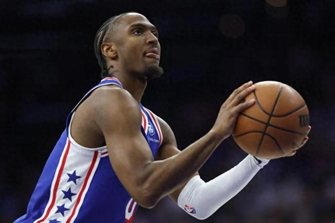 逆袭归来！恩比德率队险胜国王，他真的找回MVP水准了？