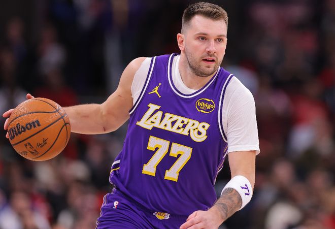 湖人89-111不敌凯尔特人 球员评价：肯纳德及格，8人低迷