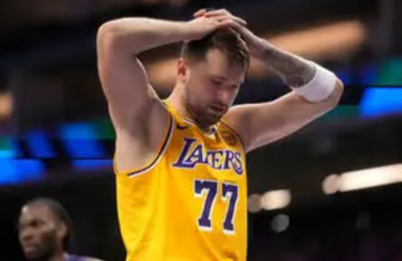 湖人输骑士：卢卡防守该背多少锅？