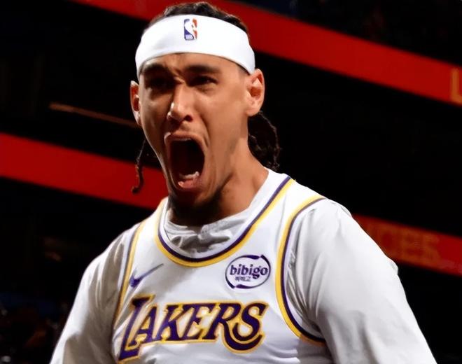 湖人替补终于支棱了！海斯蜕变，范德彪展价值，拉拉维亚争气了！