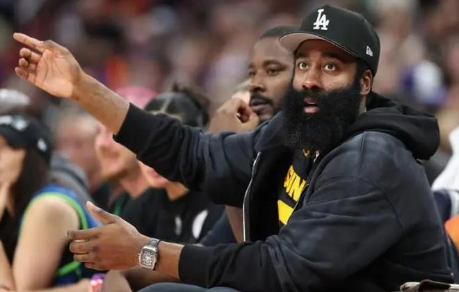 TA：骑士交易哈登的关键，在于快船能提供多少个选秀权