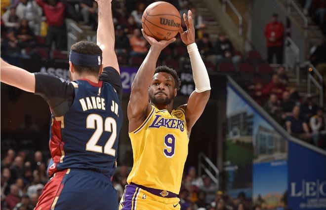 神奇！布朗尼竟然成为了湖人惨败骑士的比赛中表现最好的球员？