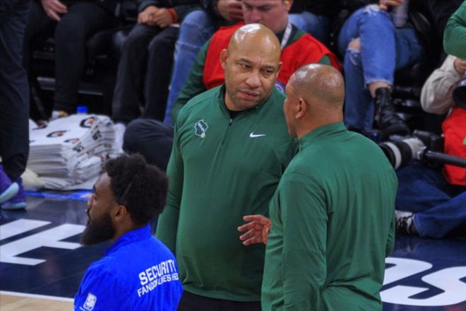 大爆冷！哈姆临危受命掀翻卫冕冠军 7人上双助黑马夺联盟第一宝座