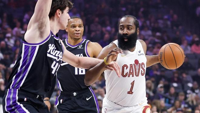 哈登23+8+5记3分首秀暴走，骑士逆转国王！米切尔35+4创第1神迹