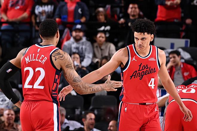 又一次拿下20+高分，快船还是赶紧转战这位双向合同侧翼新星吧？