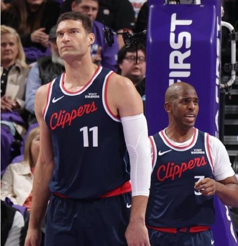 卑微的保罗！ESPN：保罗被清理出快船时，还试图让洛佩斯帮忙说情