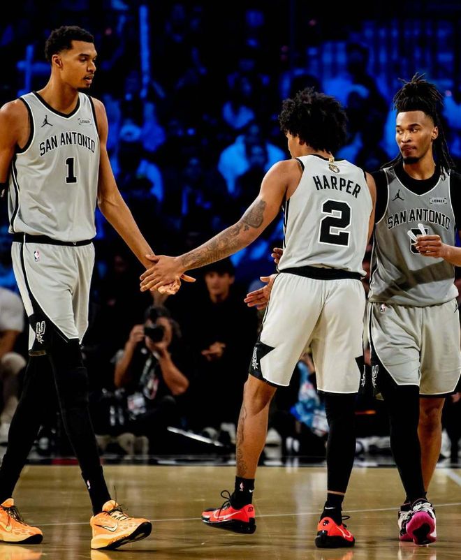 文班12+8+5封盖，榜眼替补救主神射5记三分，马刺屠龙豪取10连胜