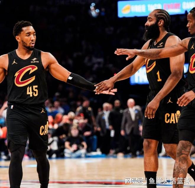 骑士113-121雷霆！米切尔谈吹罚把话挑明，哈登也该认清一现实