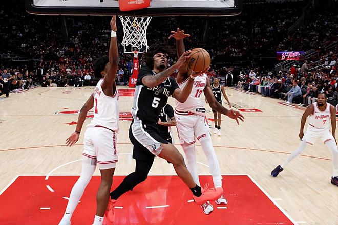 不上头就是好球员！马刺后场新星的个人能力绝对是相当不错的？