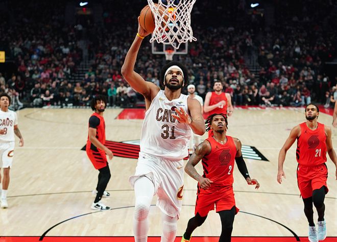 西部排名又乱了：快船创NBA奇迹，火箭收大礼，4队排名互换